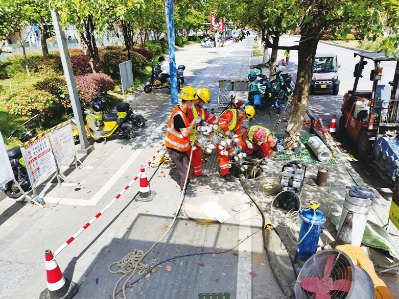  合江UV-CIPP紫外光固化修复